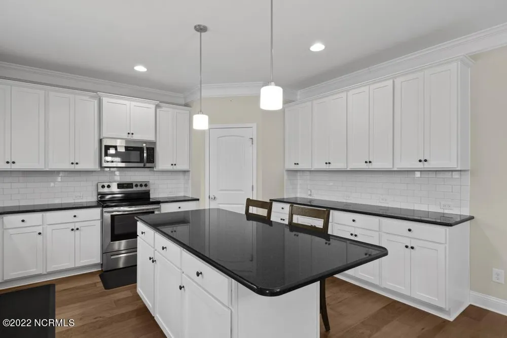 906 Needlerush Road Sneads Ferry, NC 28460