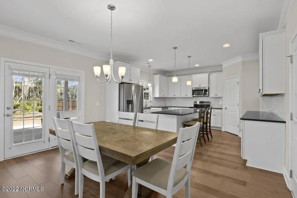 906 Needlerush Road Sneads Ferry, NC 28460