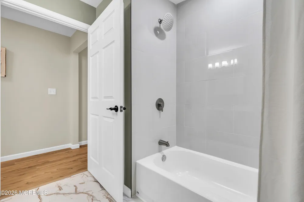 110 Buckingham Drive #B Manchester, NJ 08759