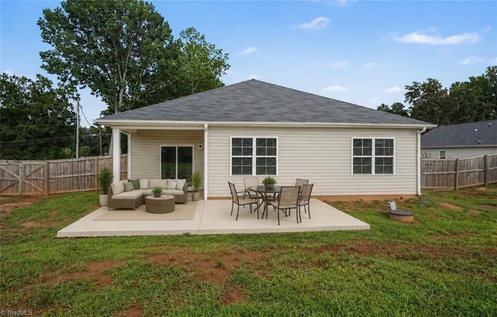 620 Hickory Point Drive Lexington, NC 27292