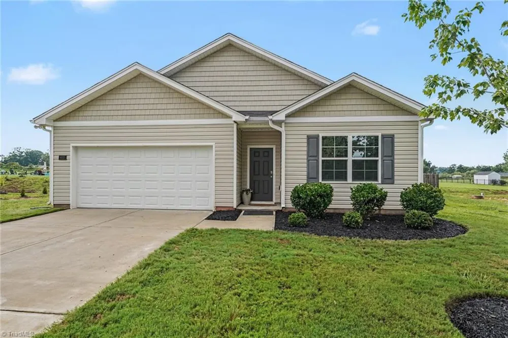 620 Hickory Point Drive Lexington, NC 27292
