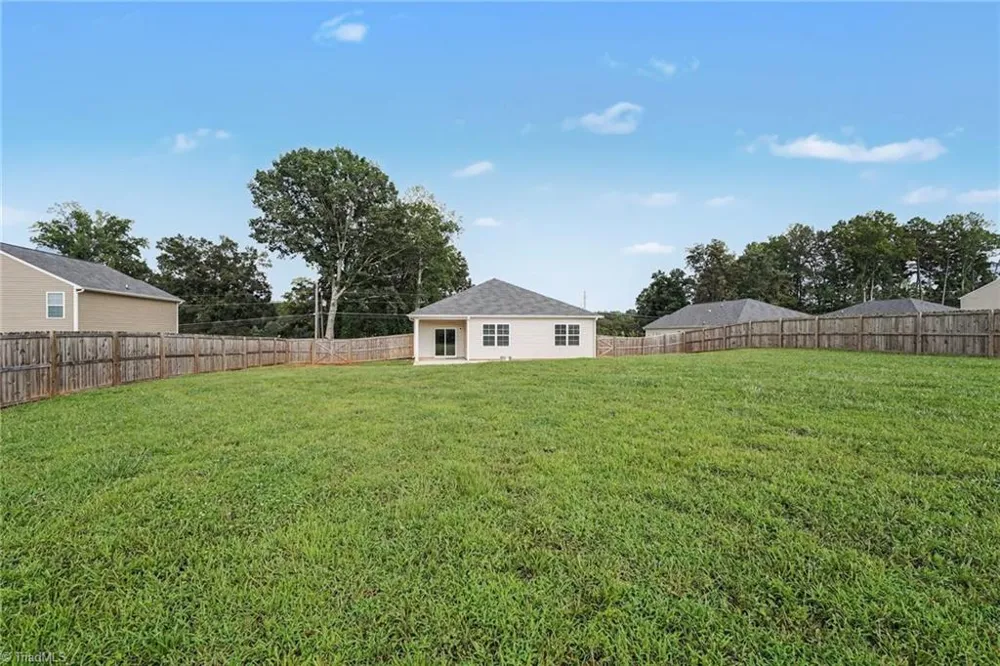 620 Hickory Point Drive Lexington, NC 27292