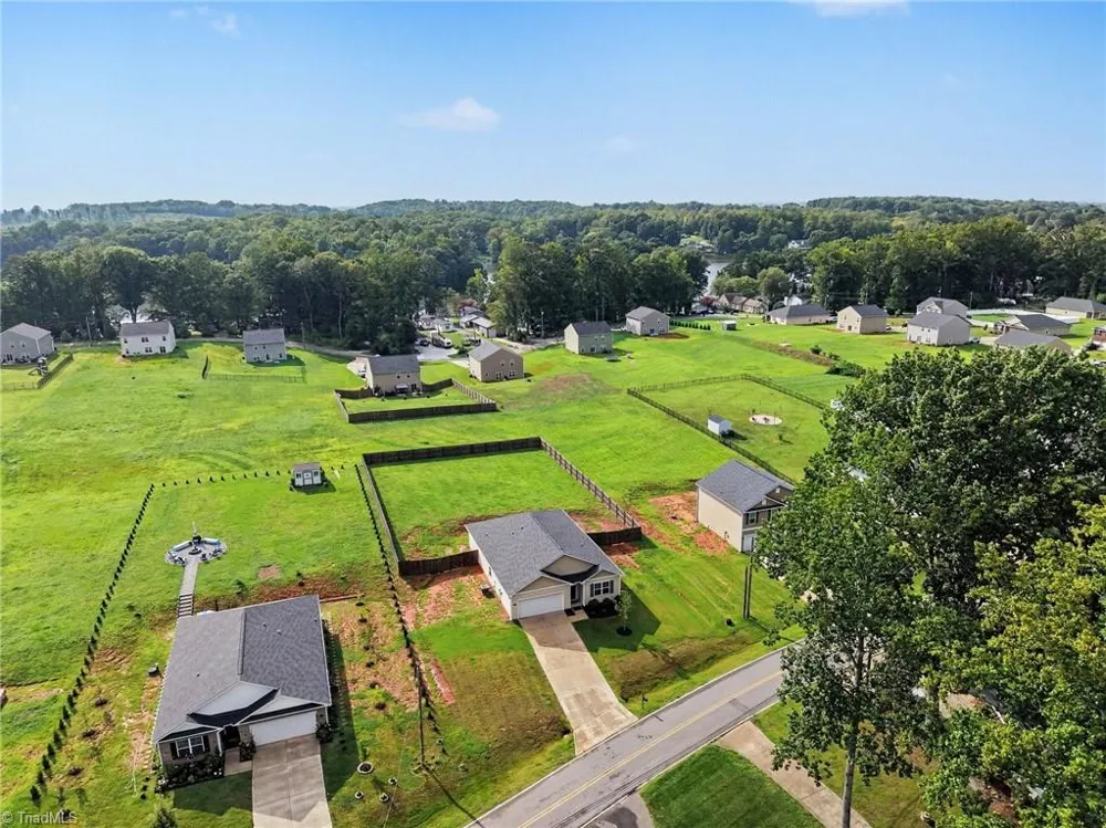 620 Hickory Point Drive Lexington, NC 27292