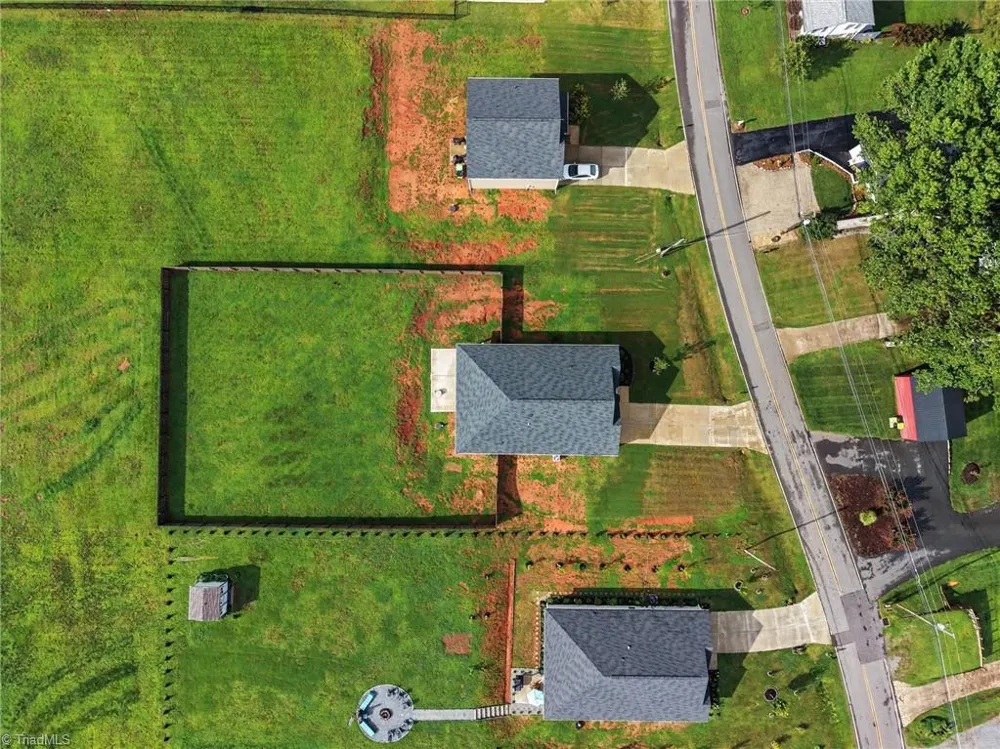 620 Hickory Point Drive Lexington, NC 27292