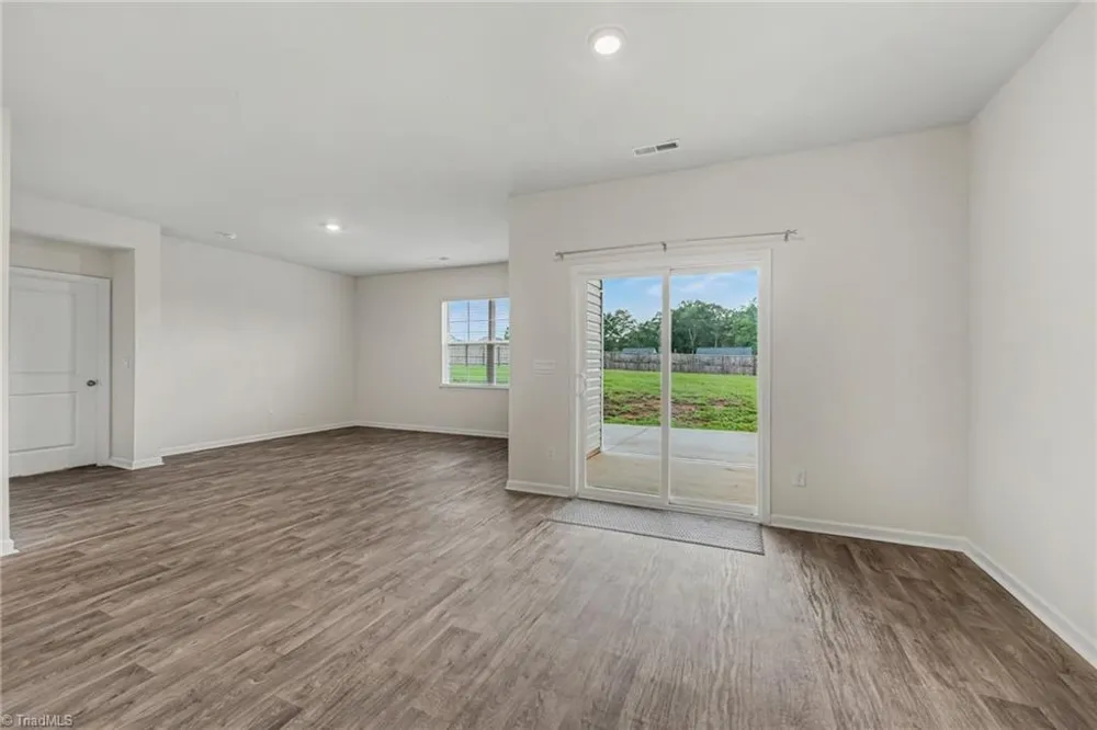 620 Hickory Point Drive Lexington, NC 27292