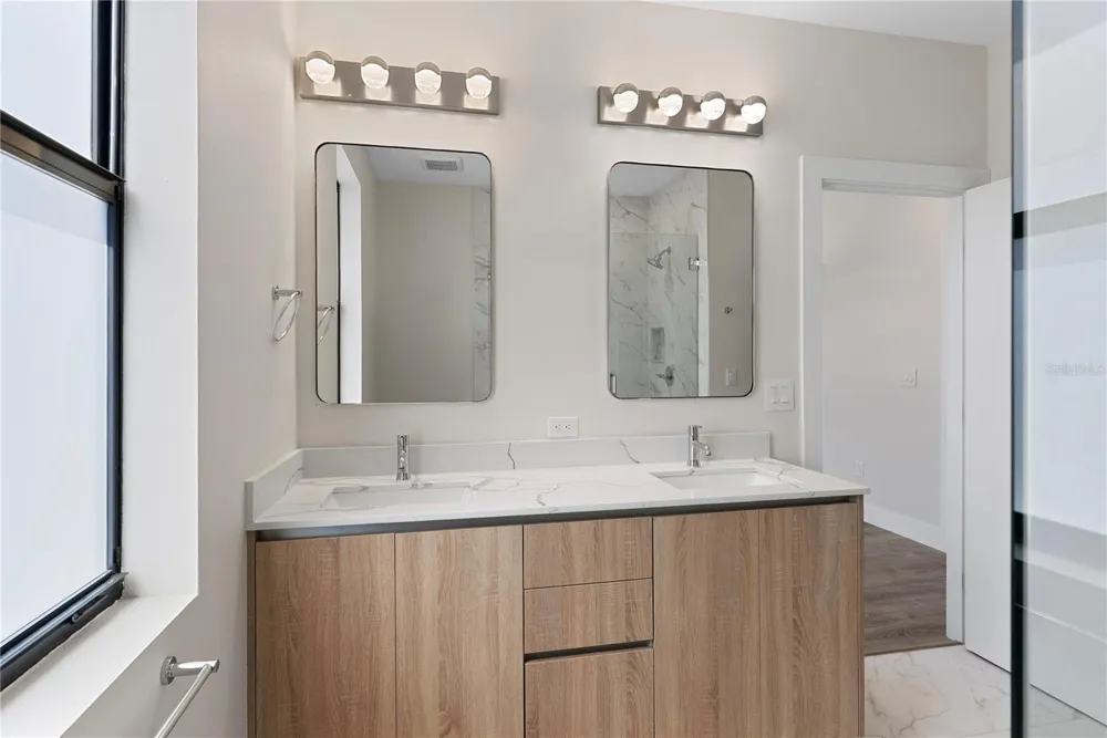 8456 MODANO PLACE Tampa, FL 33614