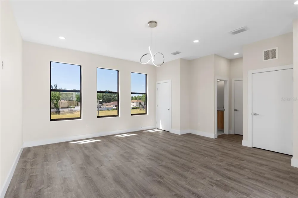 8456 MODANO PLACE Tampa, FL 33614