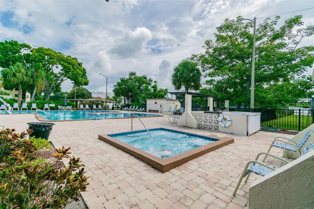 5521 80TH STREET #302 St Petersburg, FL 33709