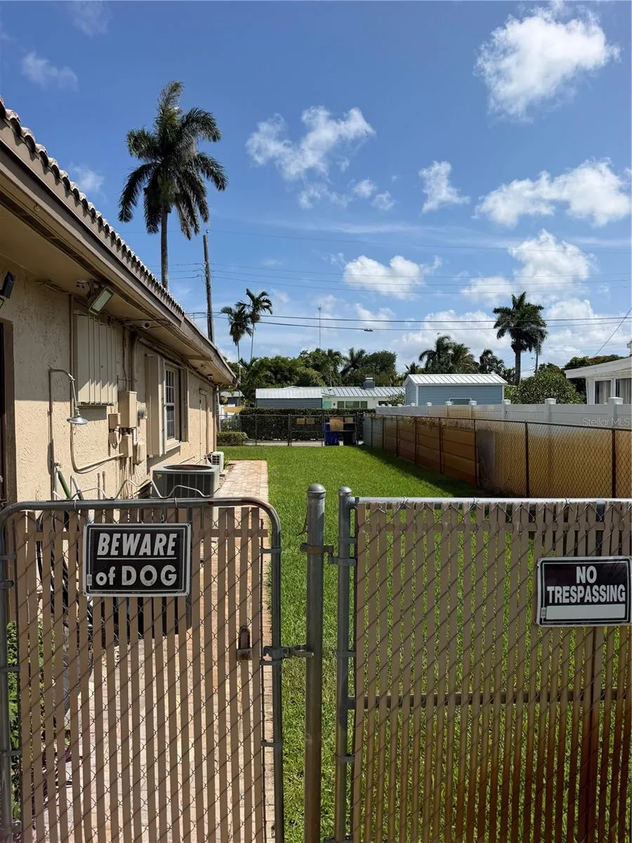 3230 HARRISON STREET Hollywood, FL 33021