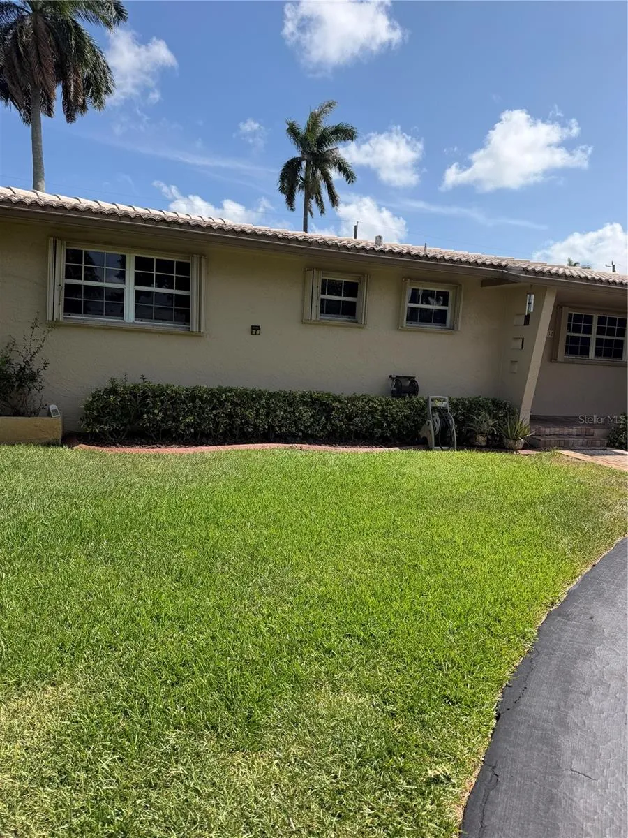 3230 HARRISON STREET Hollywood, FL 33021