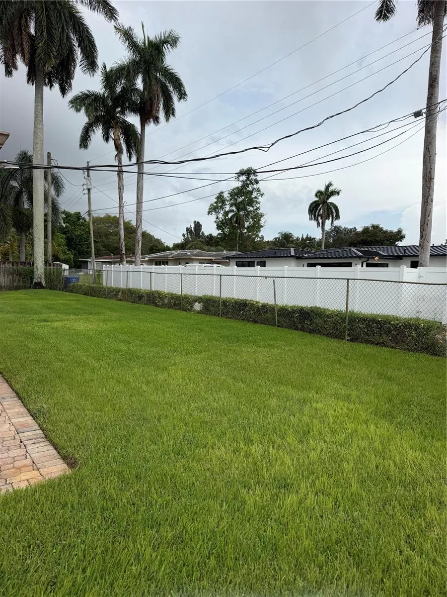 3230 HARRISON STREET Hollywood, FL 33021