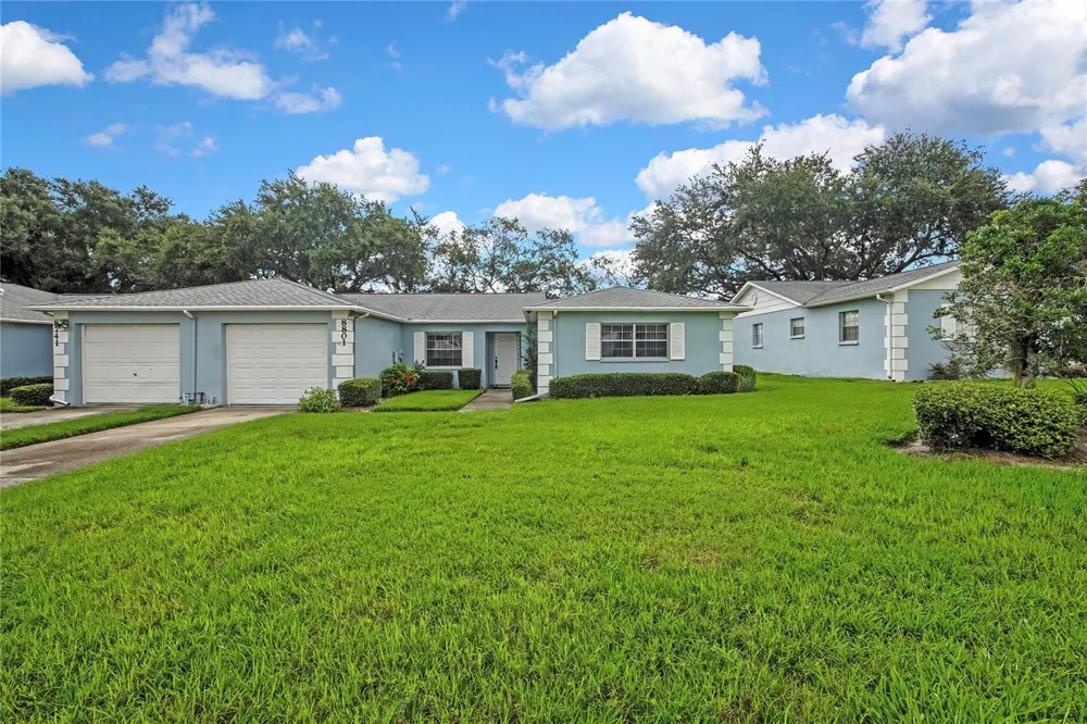 8801 MANOS CIRCLE #8801 New Port Richey, FL 34655