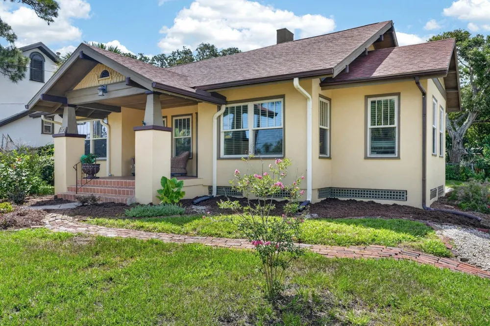 220 RIVERVIEW BOULEVARD Daytona Beach, FL 32118