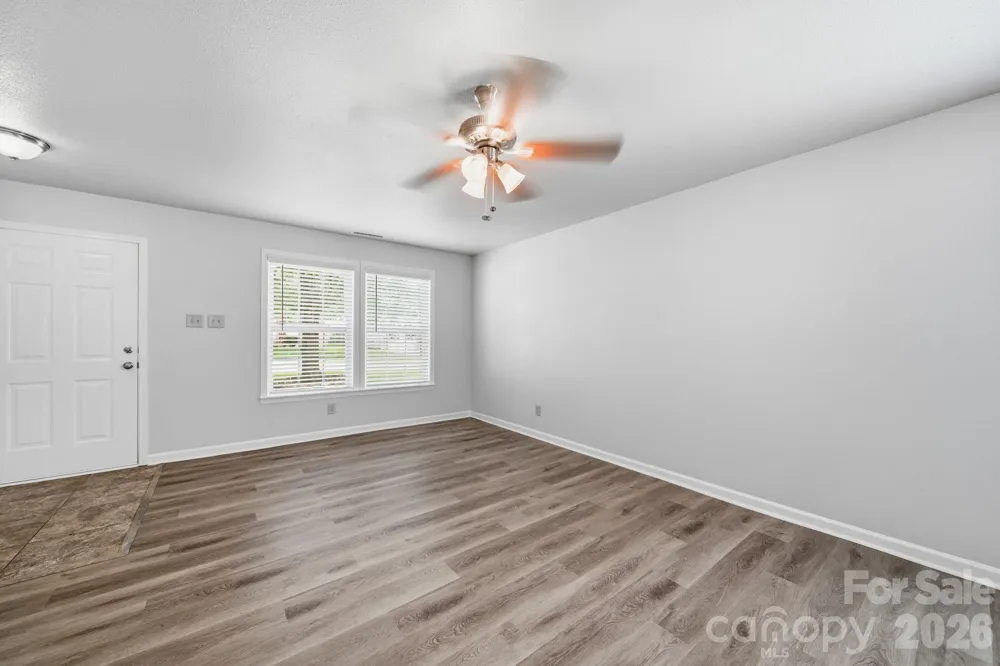 1602 Matthew Allen Circle Kannapolis, NC 28081