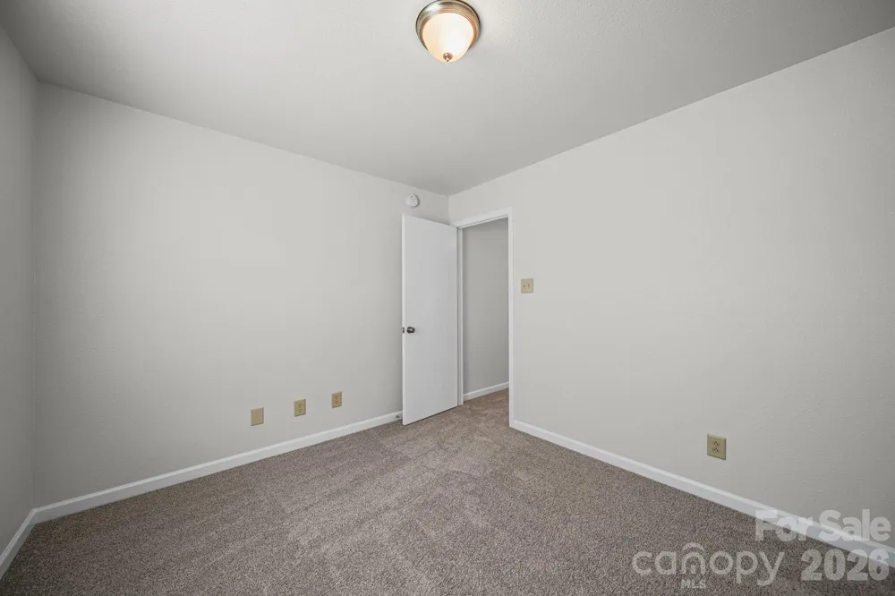 1602 Matthew Allen Circle Kannapolis, NC 28081