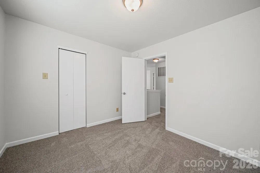 1602 Matthew Allen Circle Kannapolis, NC 28081