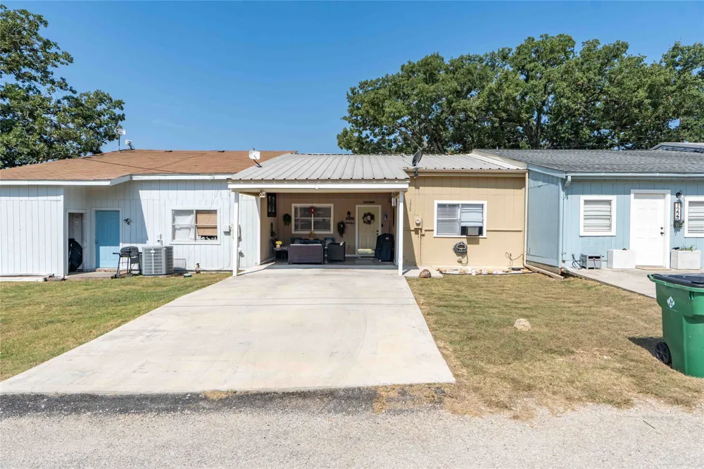 1229 Elm Court Runaway Bay, TX 76426