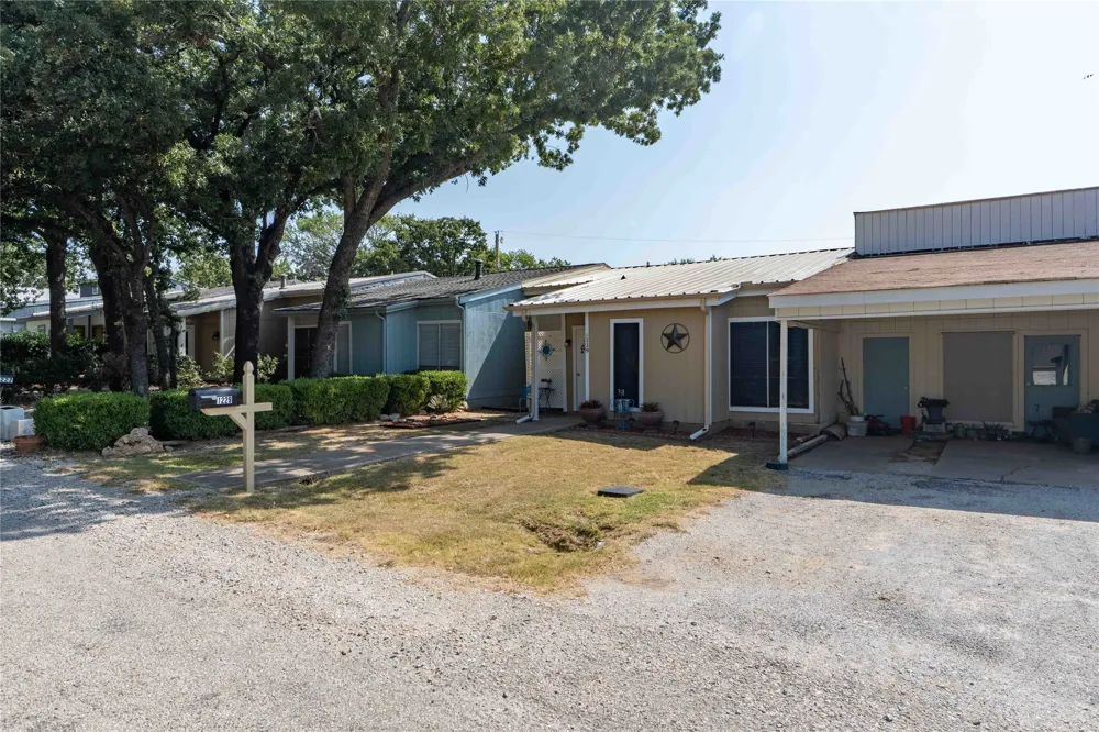 1229 Elm Court Runaway Bay, TX 76426