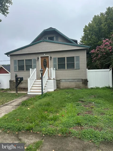 15 E CHARLES STREET