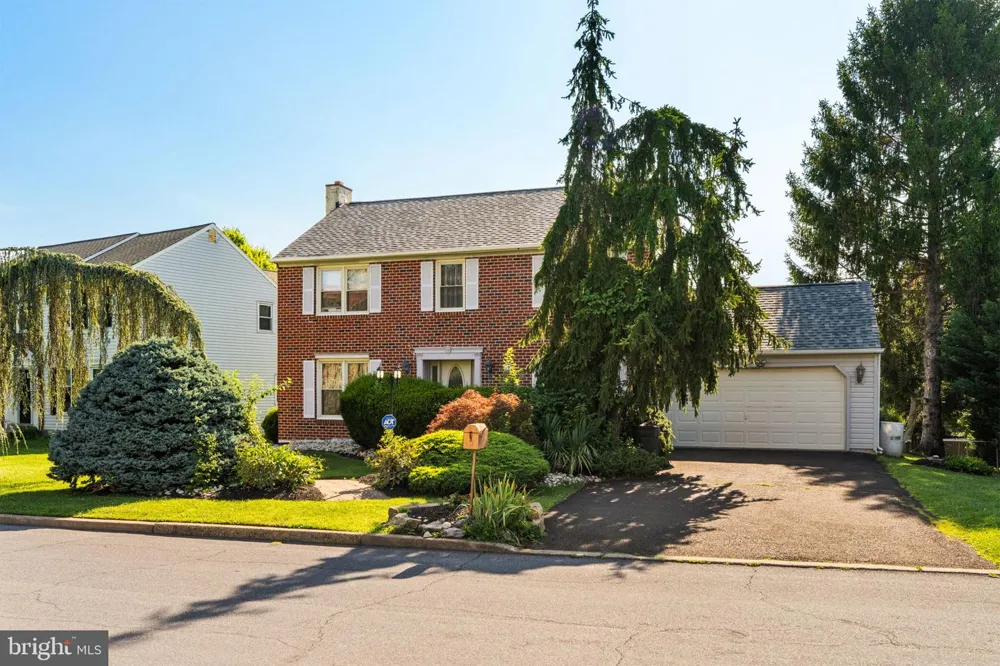 50 STARDUST DRIVE Southampton, PA 18966