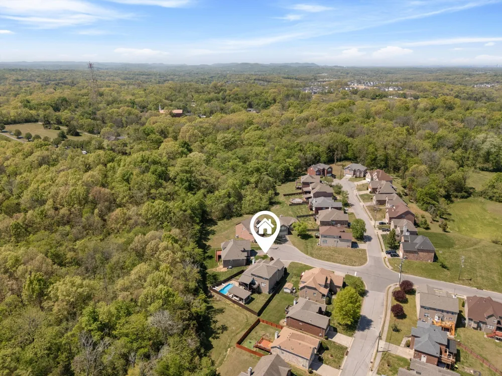 4277 October Woods Dr Antioch, TN 37013