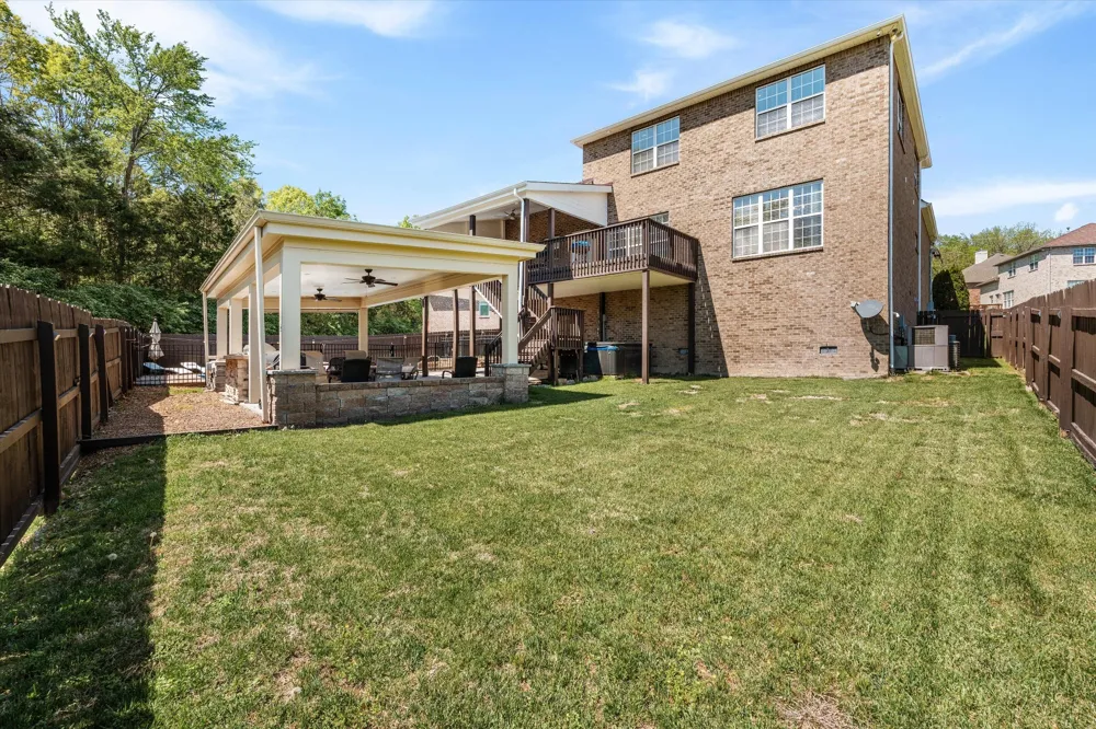 4277 October Woods Dr Antioch, TN 37013
