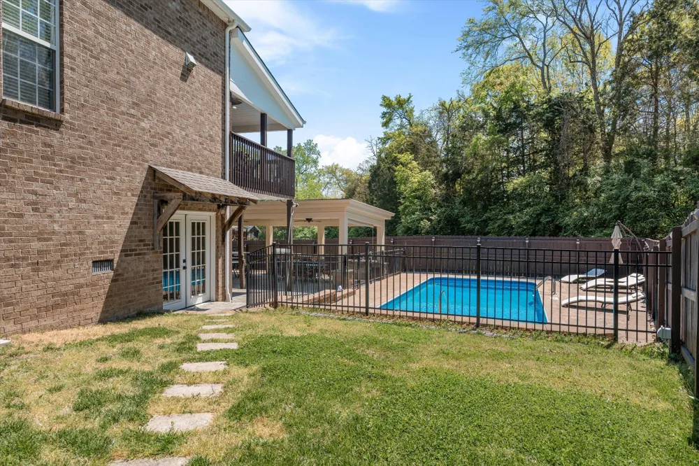 4277 October Woods Dr Antioch, TN 37013