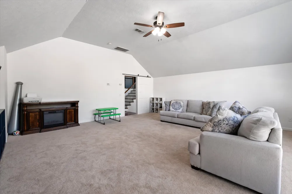 4277 October Woods Dr Antioch, TN 37013