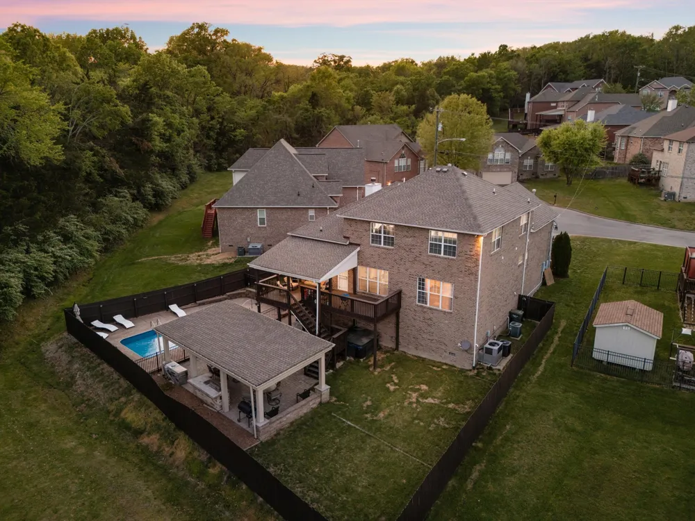 4277 October Woods Dr Antioch, TN 37013