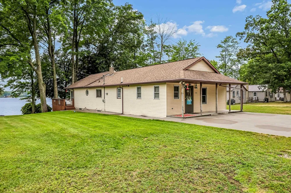1932 W Parklane Lane Sherman Township, MI 49349