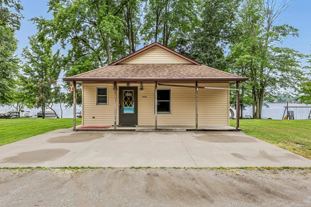 1932 W Parklane Lane Sherman Township, MI 49349