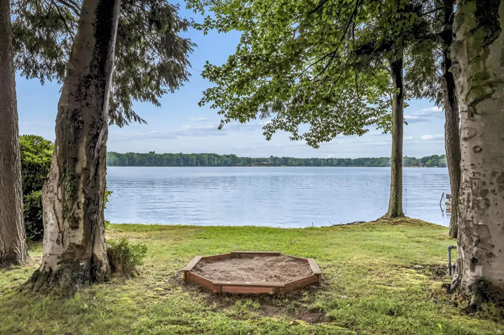 1932 W Parklane Lane Sherman Township, MI 49349