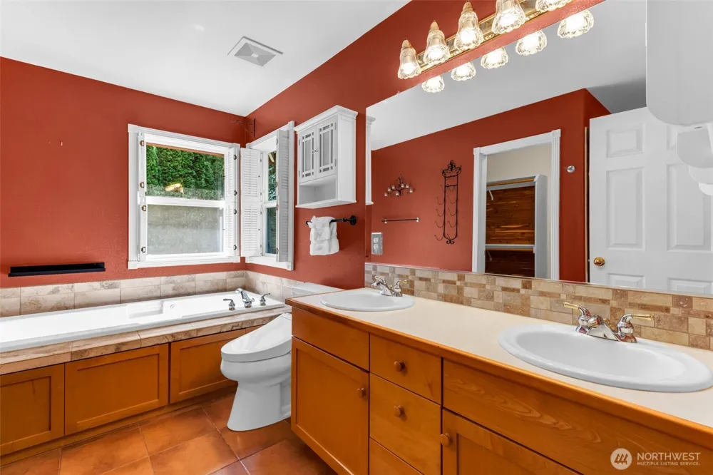 10900 NE 26th Avenue Vancouver, WA 98686