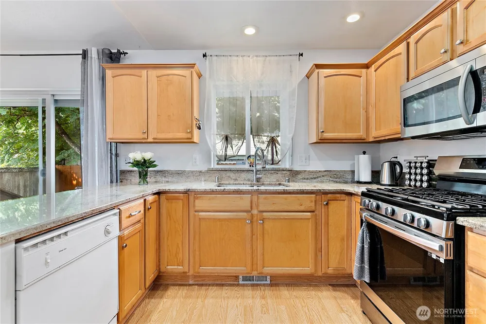 4828 College Lane SE Lacey, WA 98503