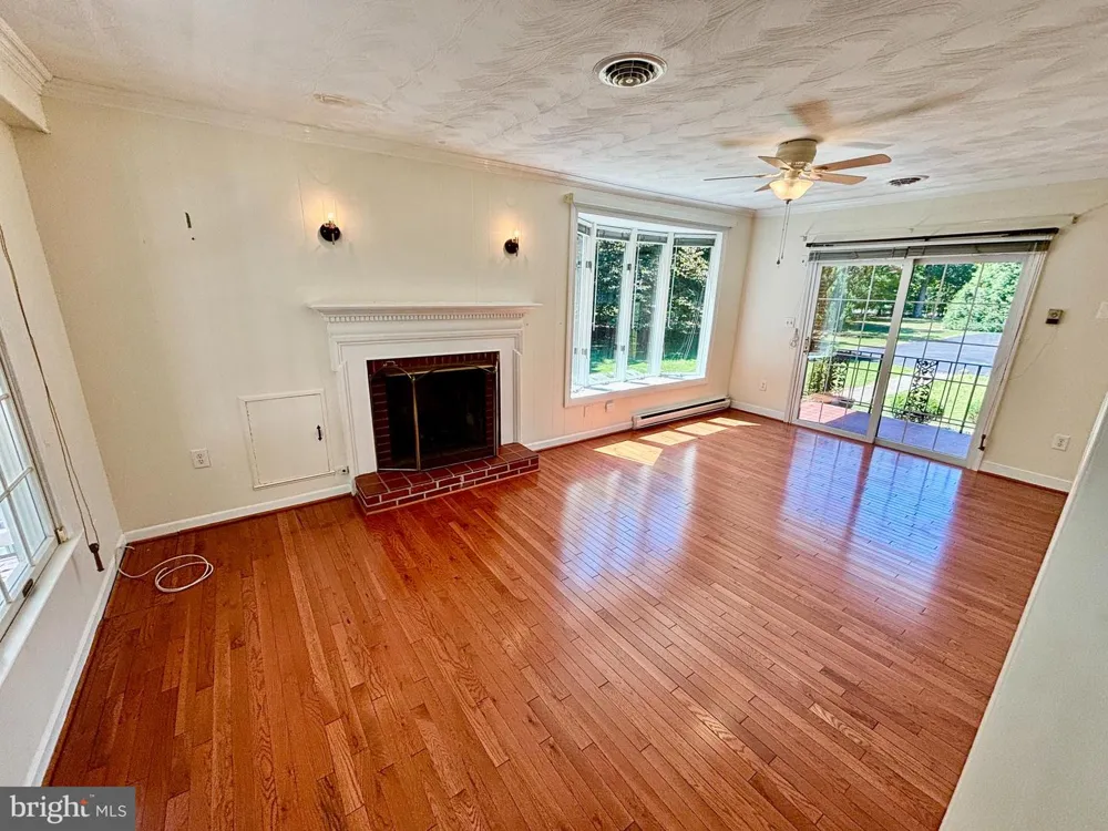9682 CHARLES STREET La Plata, MD 20646