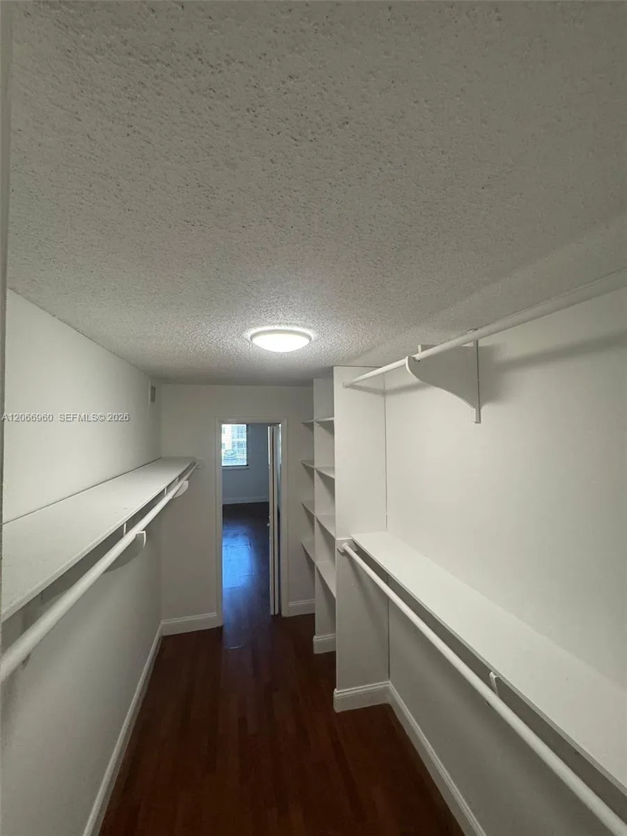 6970 NW 186th St #3-212 Hialeah, FL 33015