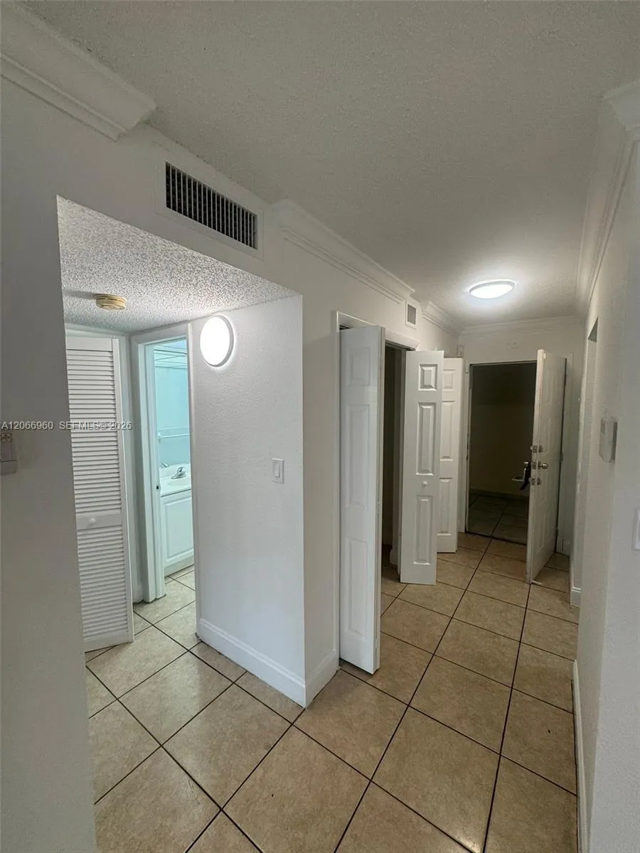 6970 NW 186th St #3-212 Hialeah, FL 33015