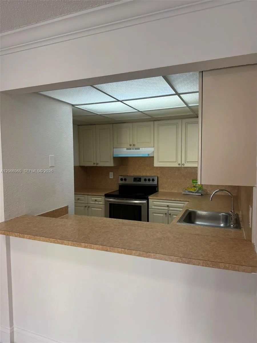 6970 NW 186th St #3-212 Hialeah, FL 33015