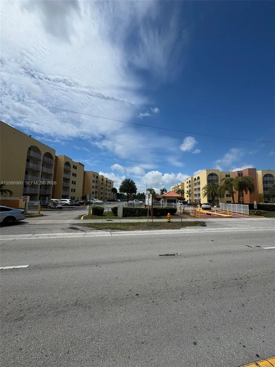 6970 NW 186th St #3-212 Hialeah, FL 33015