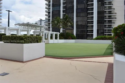 6365 Collins Ave #3804
