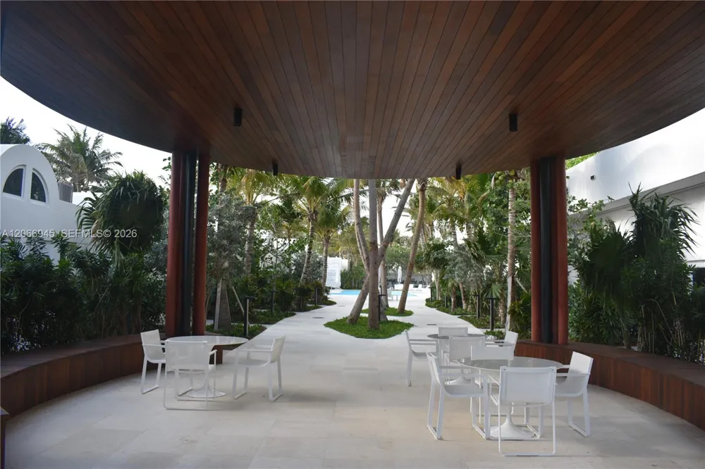 6365 Collins Ave #3804 Miami Beach, FL 33141