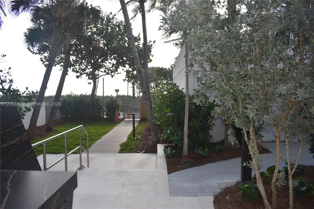 6365 Collins Ave #3804 Miami Beach, FL 33141