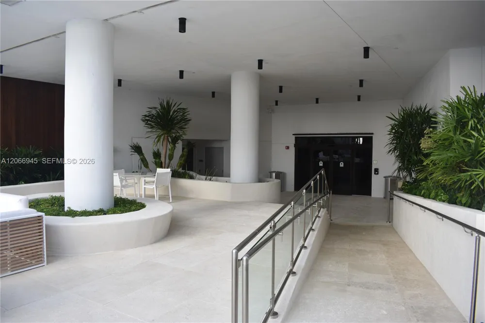 6365 Collins Ave #3804 Miami Beach, FL 33141