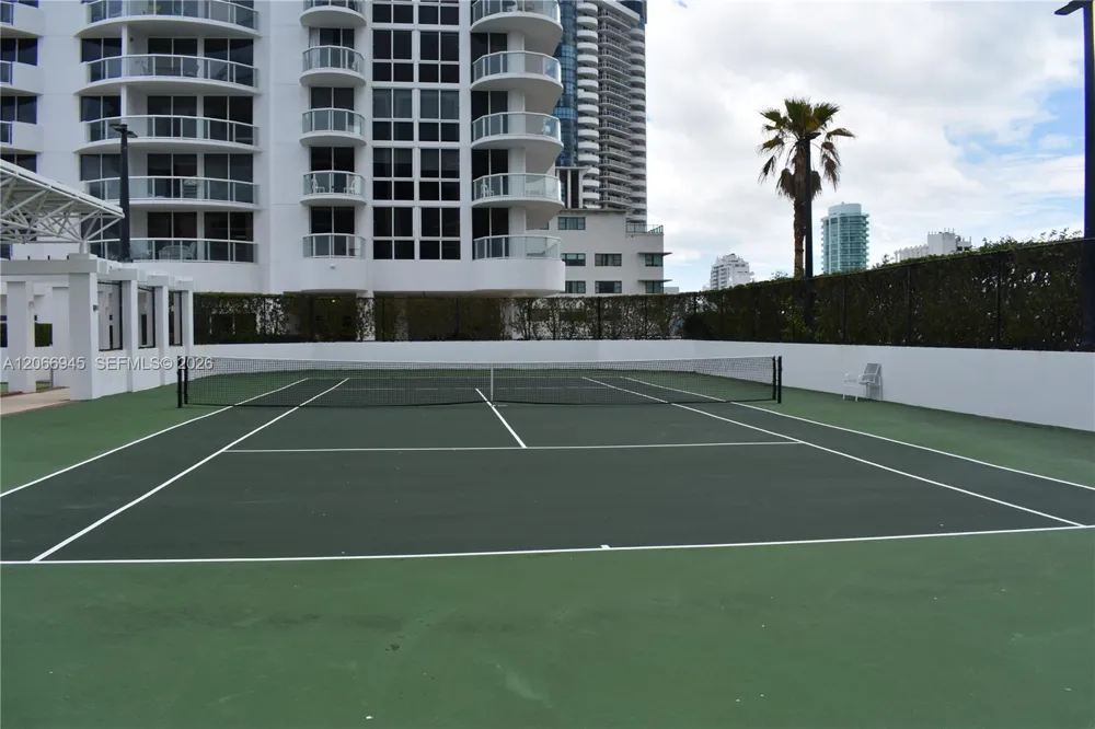 6365 Collins Ave #3804 Miami Beach, FL 33141