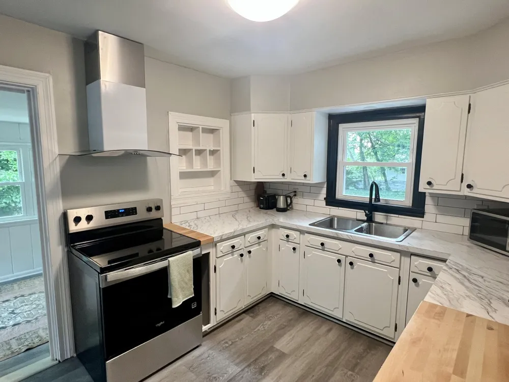 2846 Oak Street Stevensville Village, MI 49127