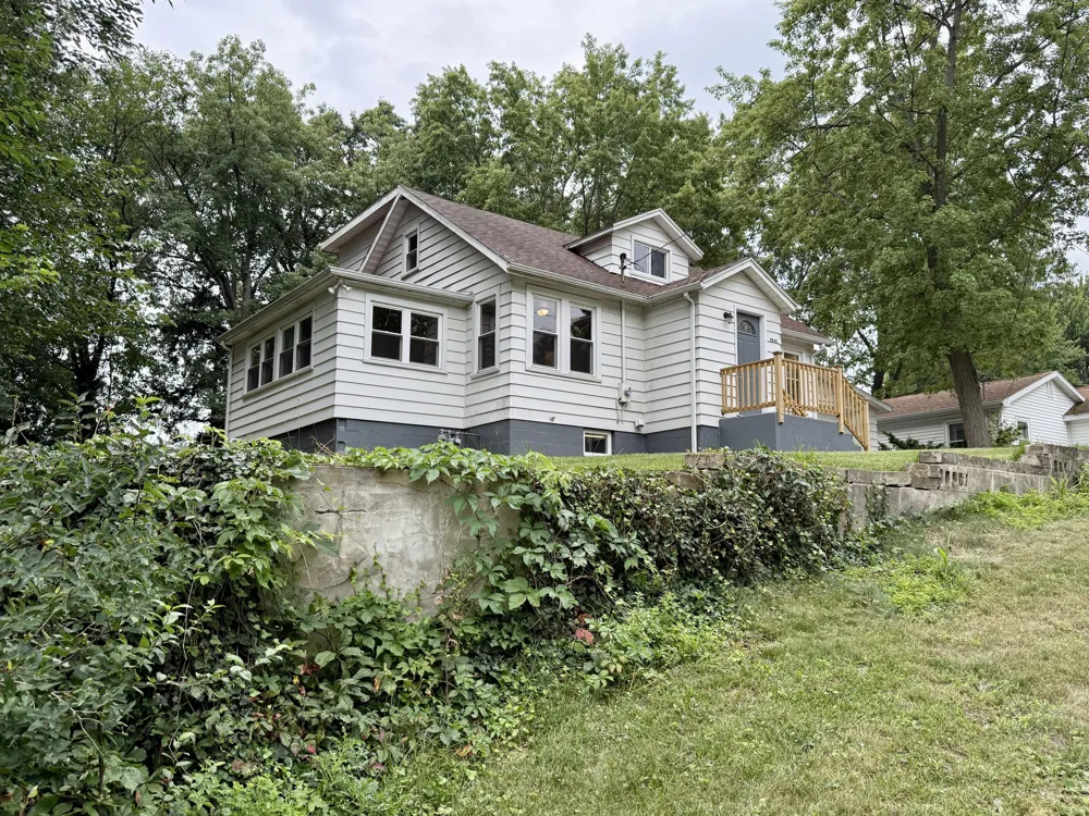 2846 Oak Street Stevensville Village, MI 49127
