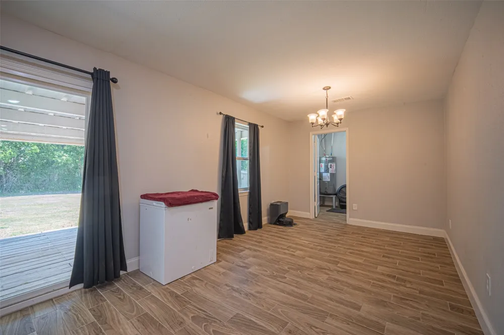 611 S Dallas Street Palmer, TX 75152