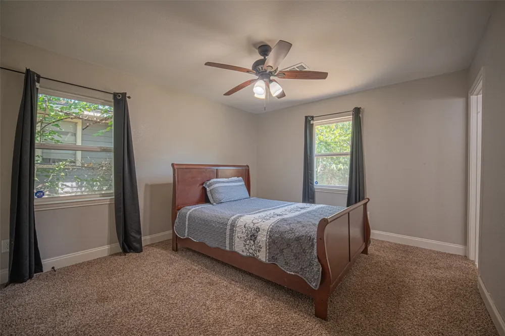 611 S Dallas Street Palmer, TX 75152