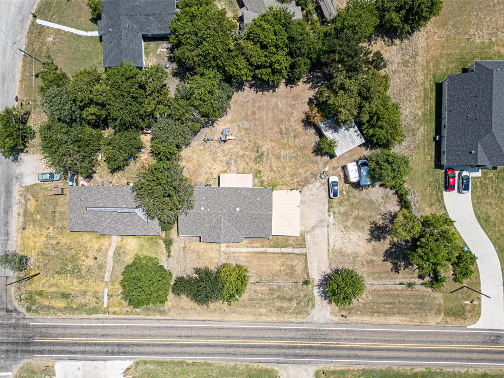 611 S Dallas Street Palmer, TX 75152