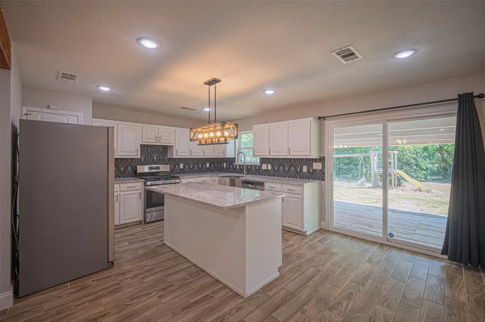 611 S Dallas Street Palmer, TX 75152